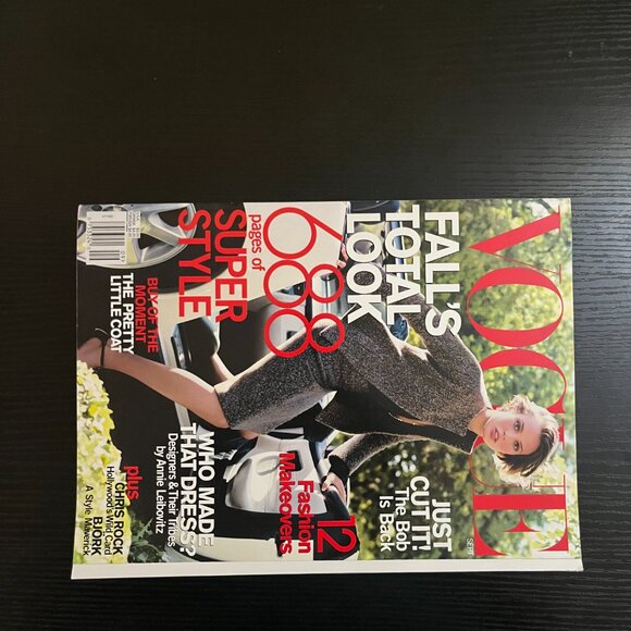 Vogue Magazine September 2000 Bridget Hall Cover No Label - Picture 2 of 4